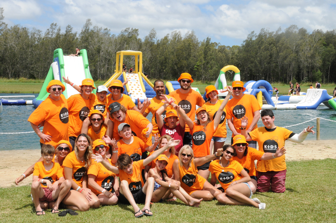 KIDS FOUNDATION Group shot Port M Ac